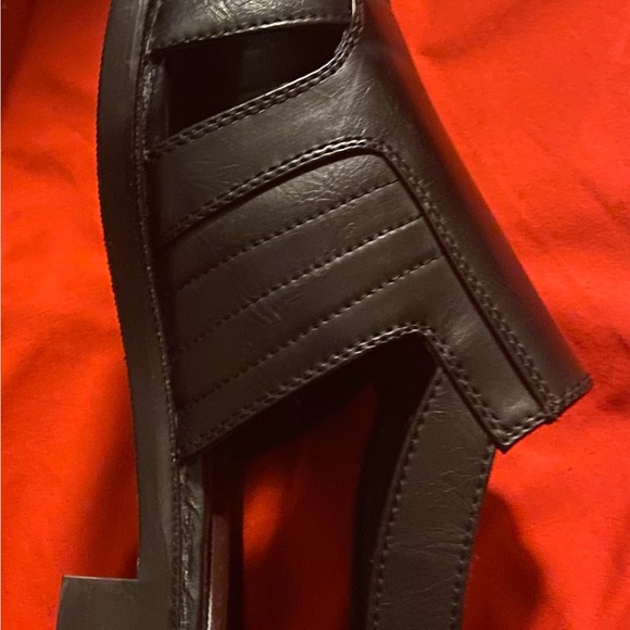 Lucio Rocco Sandals - Picture 4 of 9